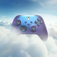 Kontroler Xbox w chmurach, symbolizujący jak grać w gry z komputera na telefonie.