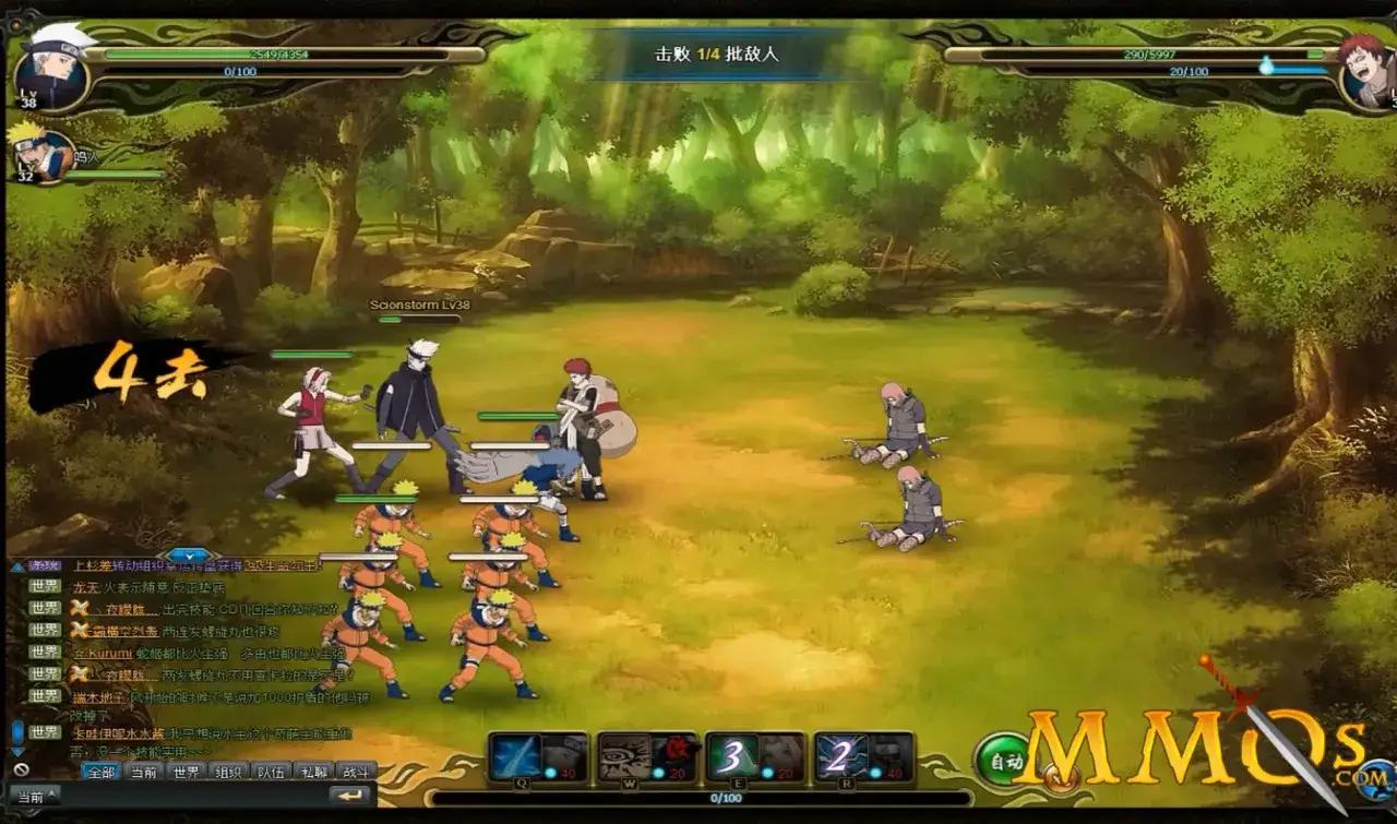 W grze naruto online pl drużyna Naruto walczy z przeciwnikami w lesie.