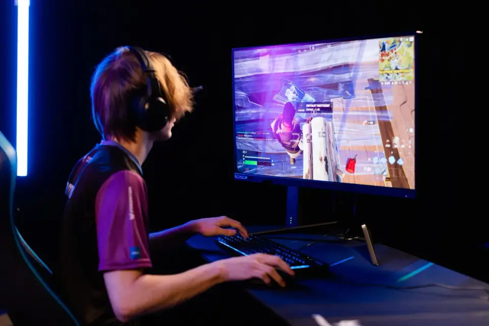 Jak zarabiać na grach? Prawda o e-sporcie i streamingu